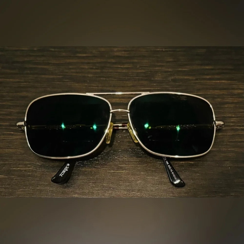 Toxic aviator sunglasses gold  embellished frames only, modern classic glasses